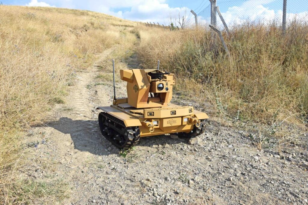 FEDAI-Uzaktan-Kumandali-Silahli-Robot-02-1024x683