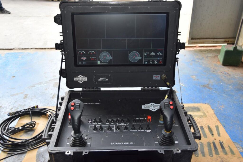 FEDAI-Uzaktan-Kumandali-Silahli-Robot-konsol-1024x683